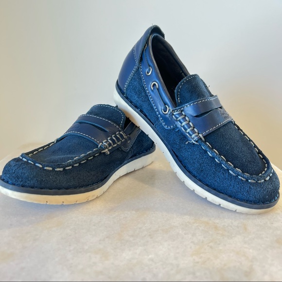 EUC Kenneth Cole Little Boys Suede Loafer “Flexy Penny 2” in Navy Blue - Picture 1 of 7